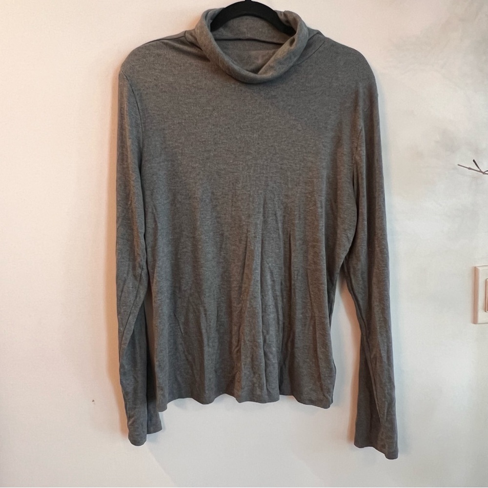 GAP Grey Ribbed Turtle Neck - Size XL - Picture 2 of 3
